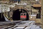 SBB 420 165-3 coming out of tunnel at the station